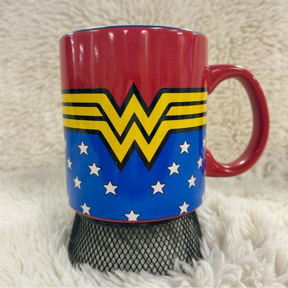 DC Comics Red and Blue Wonder Woman Mug - Picture 5 of 10